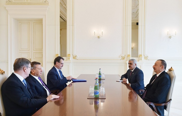 Rencontre du président Ilham Aliyev avec le président du conseil d’administration de Gazprom